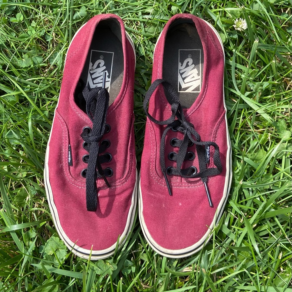 Burgundy Vans Women-7.0 Men-5.5
